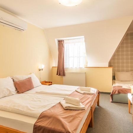 Regia Panzio Bed & Breakfast Halászi Dış mekan fotoğraf