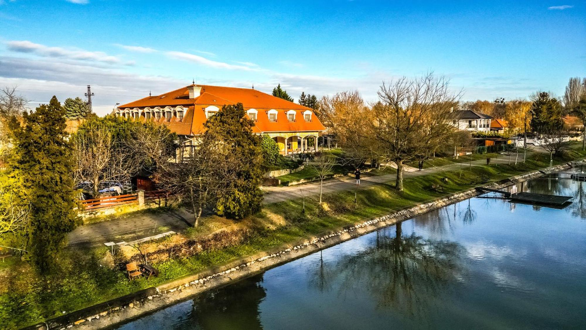 Regia Panzio Bed & Breakfast Halászi Dış mekan fotoğraf