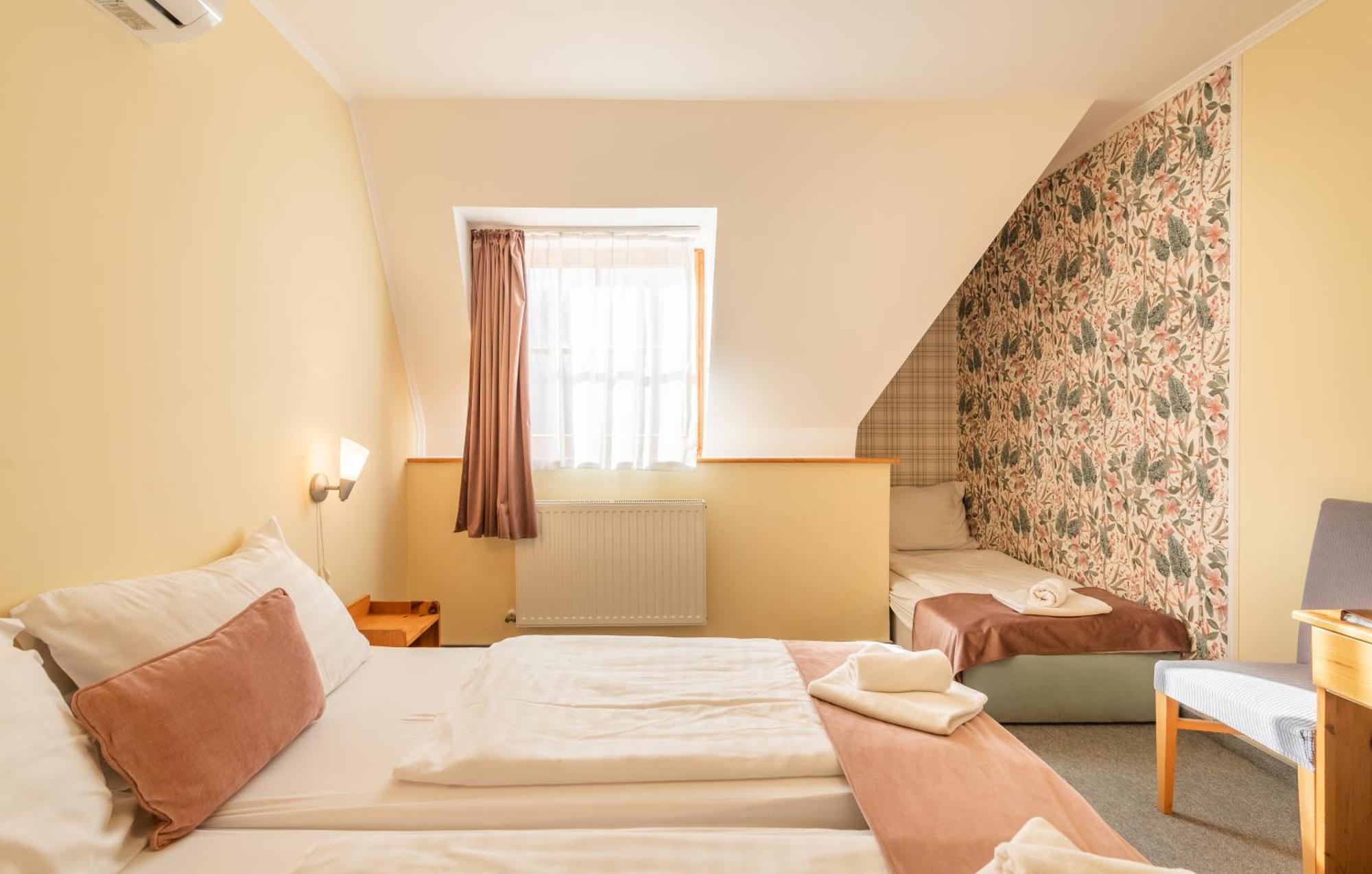 Regia Panzio Bed & Breakfast Halászi Dış mekan fotoğraf