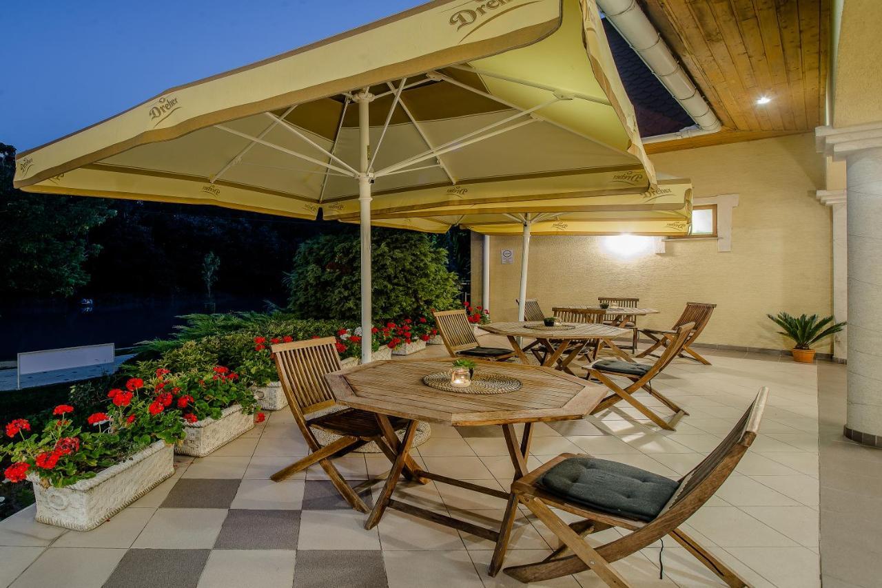 Regia Panzio Bed & Breakfast Halászi Dış mekan fotoğraf